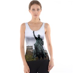 Washington Statue Tank Top by trendistuff