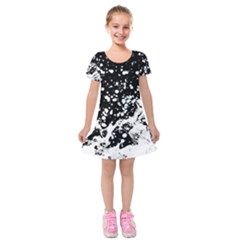 Black And White Splash Texture Kids  Short Sleeve Velvet Dress by dflcprints