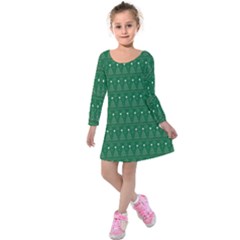 Christmas Tree Pattern Design Kids  Long Sleeve Velvet Dress by Celenk