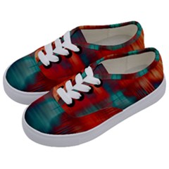 Green Red Lines Kids  Classic Low Top Sneakers by kunstklamotte023