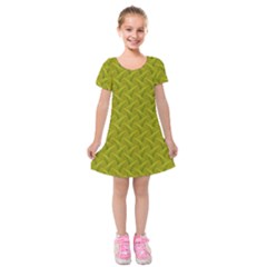 Autumn Leaves Pattern Kids  Short Sleeve Velvet Dress by LoolyElzayat