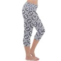 Ornamental Checkerboard Capri Yoga Leggings View3