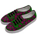 Sweet Flower Cats  In Nature Style Men s Classic Low Top Sneakers View2