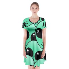 Alien Short Sleeve V-neck Flare Dress by Sapixe