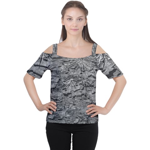 Black And White Texture Print Cutout Shoulder Tee by dflcprintsclothing