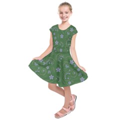 Folk Flowers Pattern Floral Surface Design Kids  Short Sleeve Dress by Eskimos