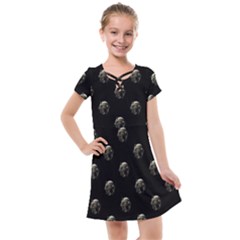 Creepy Head Sculpture With Respirator Motif Pattern Kids  Cross Web Dress by dflcprintsclothing