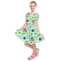 Dog Pattern Seamless Blue Background Scrapbooking Kids  Short Sleeve Dress by pakminggu