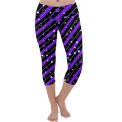 Christmas Paper Star Texture Capri Yoga Leggings by Ket1n9