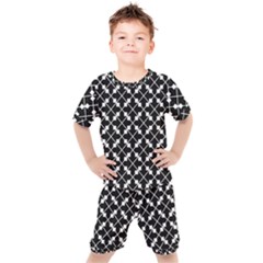 Abstract Background Arrow Kids  T-shirt And Shorts Set by Apen