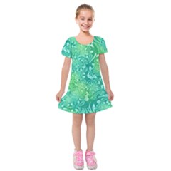 Retro Flower Pattern Design Batik Kids  Short Sleeve Velvet Dress by Posterlux