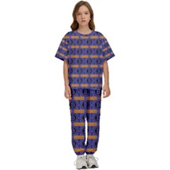 Bitcoin Logo Pattern Kids  T-shirt And Pants Sports Set by ExtraAwesomeSauce