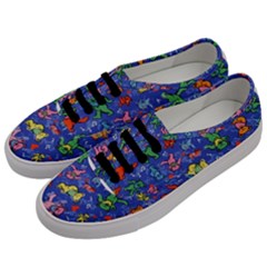 Grateful Dead Dancing Bears Pattern Men s Classic Low Top Sneakers by Salmanaz77