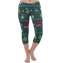 Beautiful Knitted Christmas Pattern Capri Yoga Leggings by Ket1n9