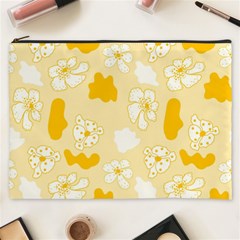 Abstract Daisy Cosmetic Bag (xxxl) by Eskimos