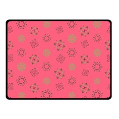 Pink Art Pattern Design Geometric Fleece Blanket (small) by Wegoenart